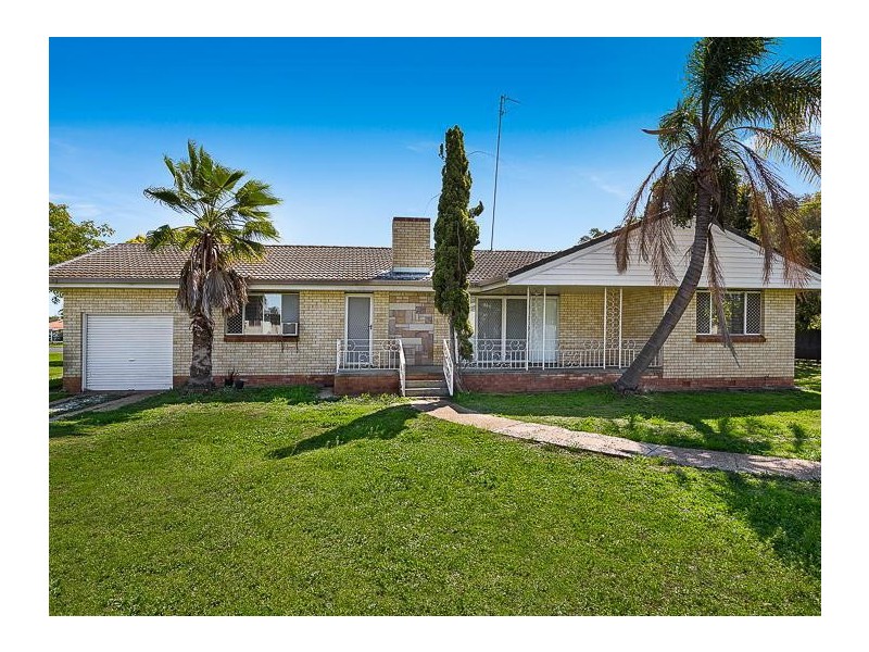 8 West Street, Oakey QLD 4401