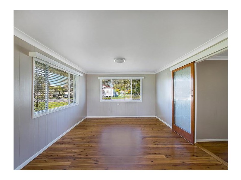 8 West Street, Oakey QLD 4401