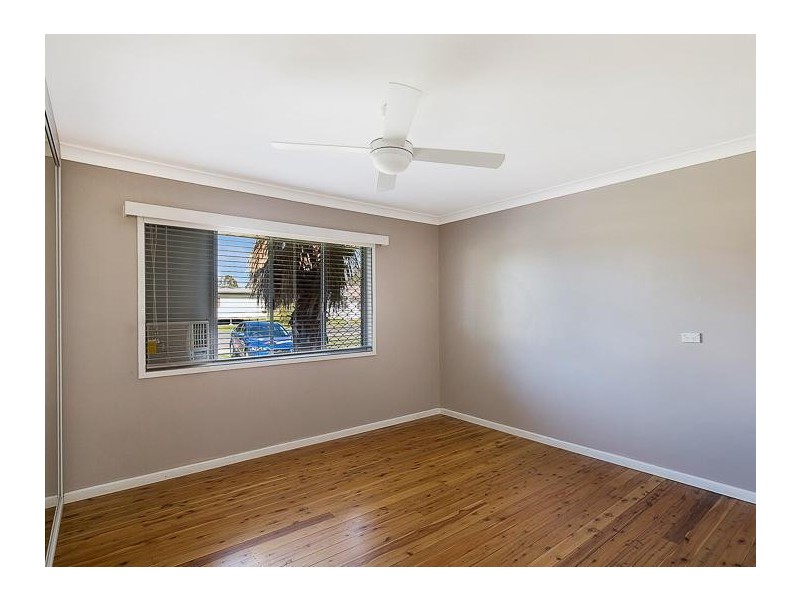 8 West Street, Oakey QLD 4401