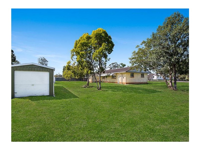 8 West Street, Oakey QLD 4401