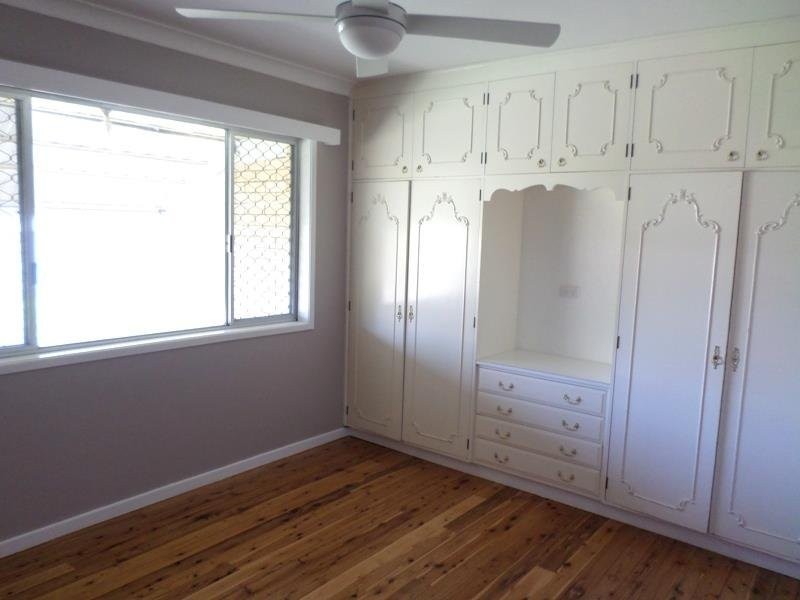 8 West Street, Oakey QLD 4401