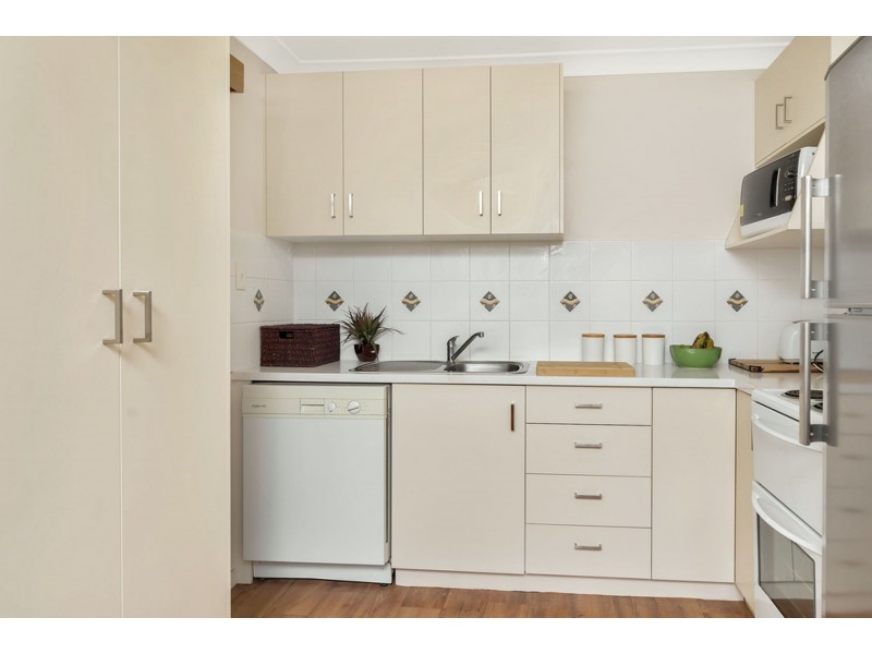 1/7 Damian Crescent, Kearneys Spring QLD 4350