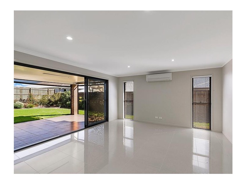 39 Pugh Street, Middle Ridge QLD 4350