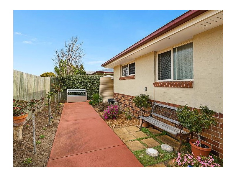 4/2A Jackson Street, Centenary Heights QLD 4350