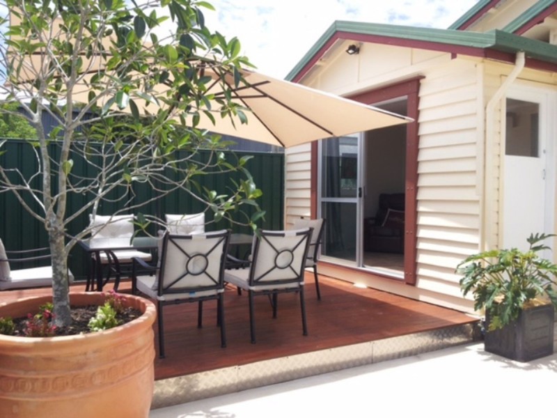 6 Dexter Street, South Toowoomba QLD 4350