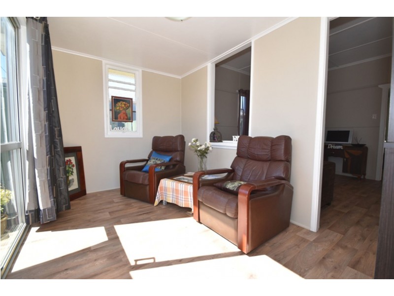 6 Dexter Street, South Toowoomba QLD 4350