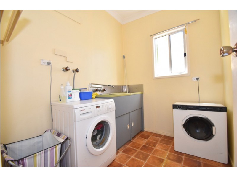 6 Dexter Street, South Toowoomba QLD 4350