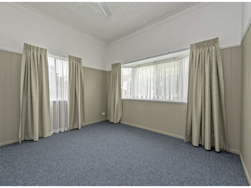 218 Taylor Street, Newtown QLD 4350