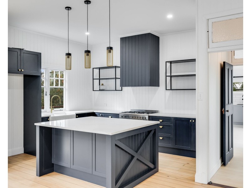 4 Tozer Street, Newtown QLD 4350