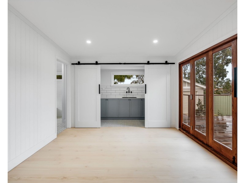 4 Tozer Street, Newtown QLD 4350