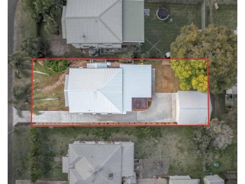 4 Tozer Street, Newtown QLD 4350