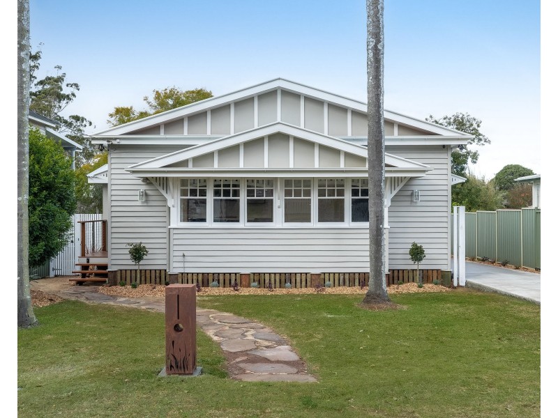 4 Tozer Street, Newtown QLD 4350