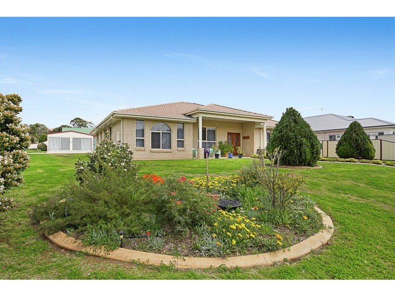 36 Belclaire Drive, Westbrook QLD 4350
