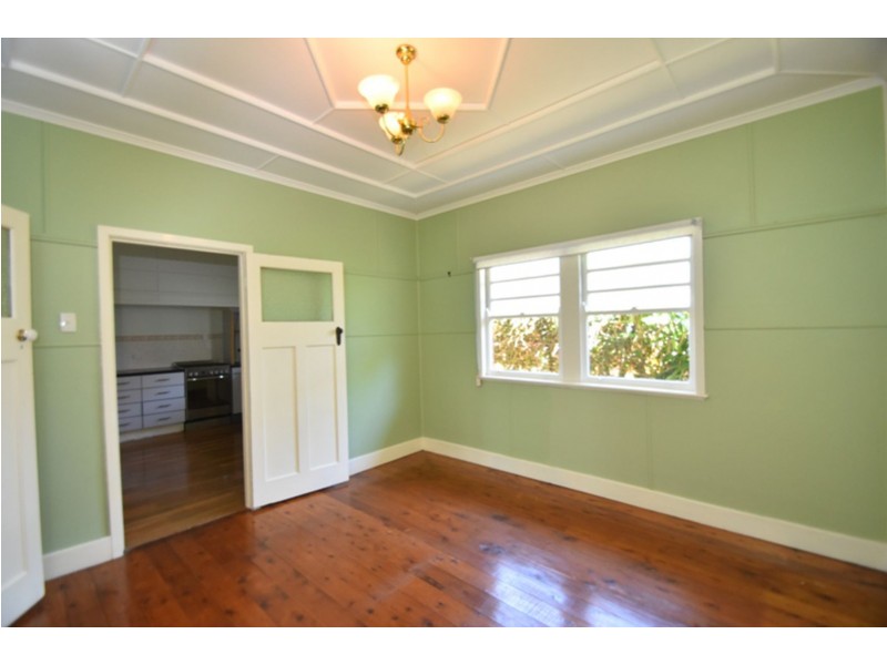 26 Tolmie Street, South Toowoomba QLD 4350