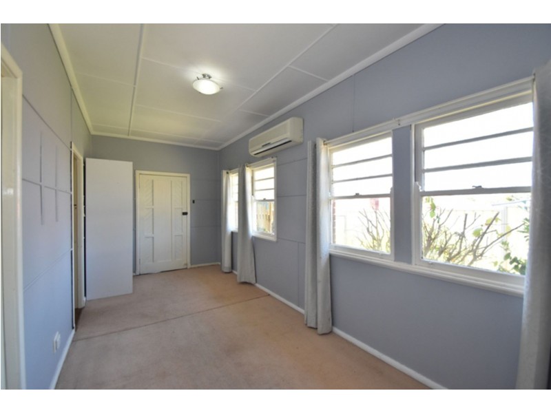 26 Tolmie Street, South Toowoomba QLD 4350
