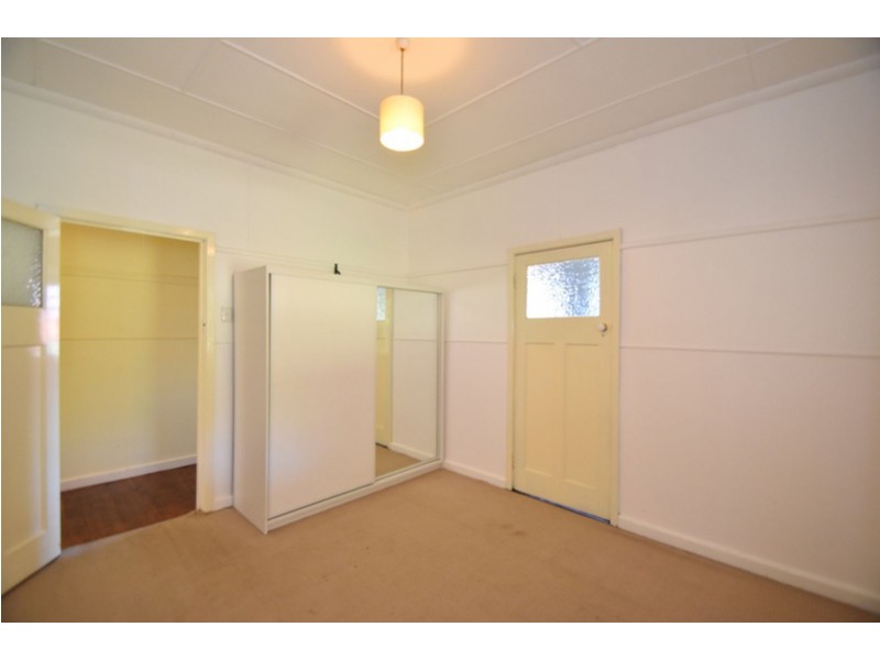 26 Tolmie Street, South Toowoomba QLD 4350