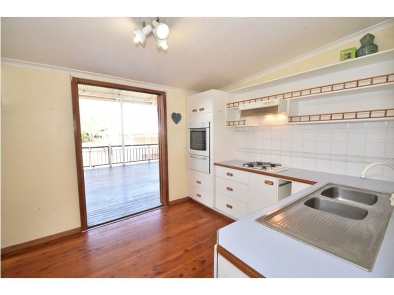 172 South Street, Centenary Heights QLD 4350