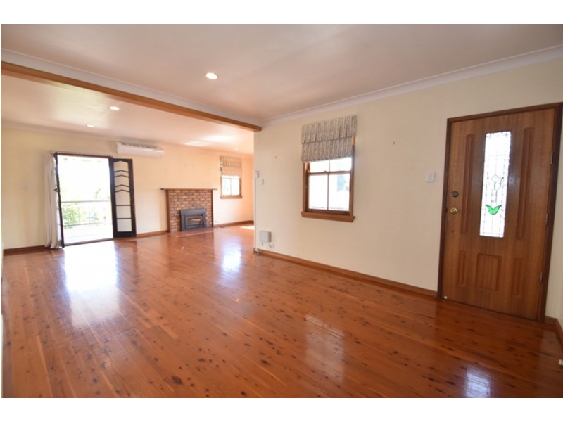 172 South Street, Centenary Heights QLD 4350