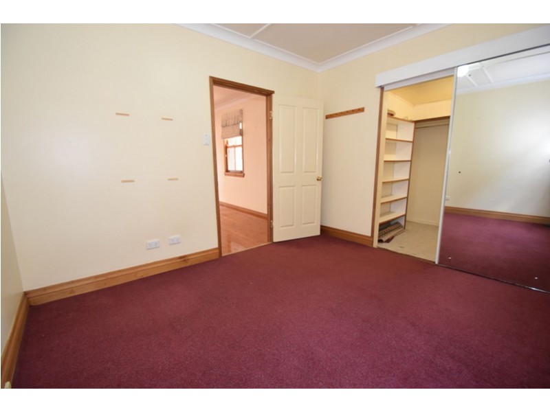 172 South Street, Centenary Heights QLD 4350