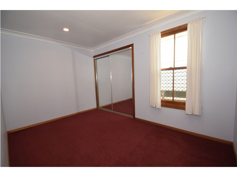 172 South Street, Centenary Heights QLD 4350