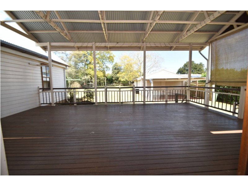 172 South Street, Centenary Heights QLD 4350