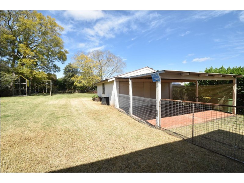 172 South Street, Centenary Heights QLD 4350