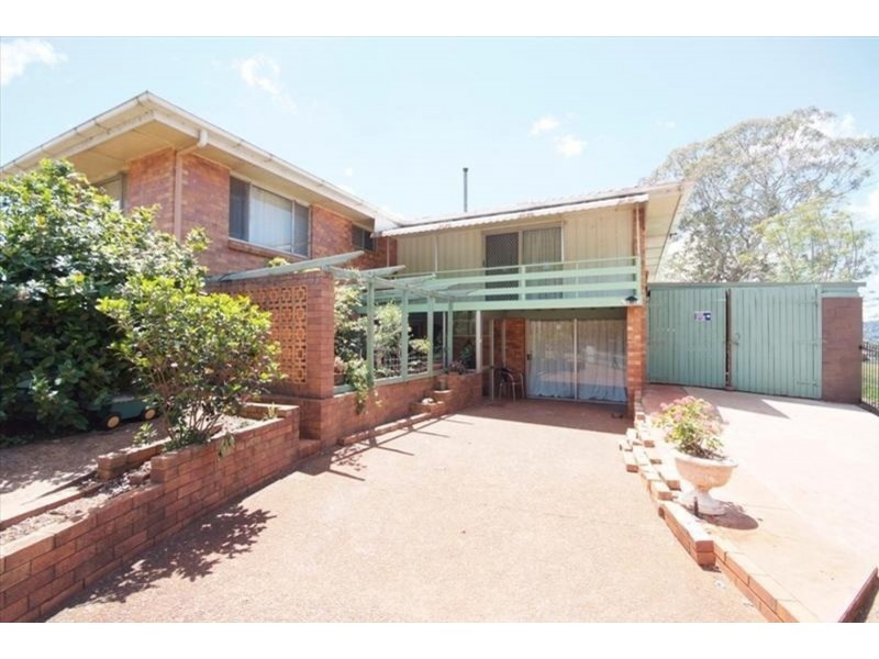 1 Clearview Street, Rockville QLD 4350