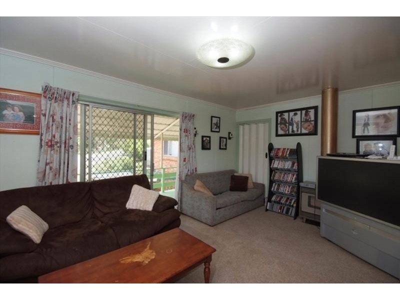 1 Clearview Street, Rockville QLD 4350