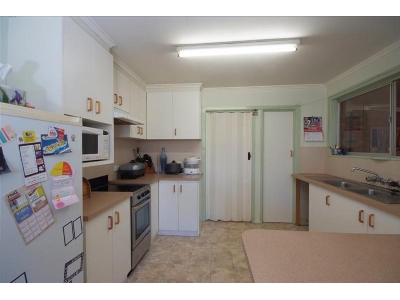 1 Clearview Street, Rockville QLD 4350