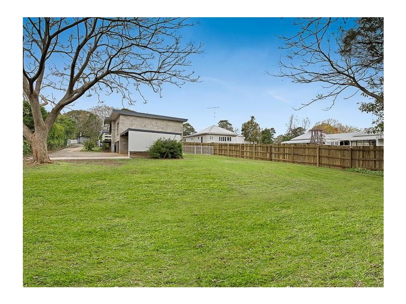 19 High Street, Rangeville QLD 4350