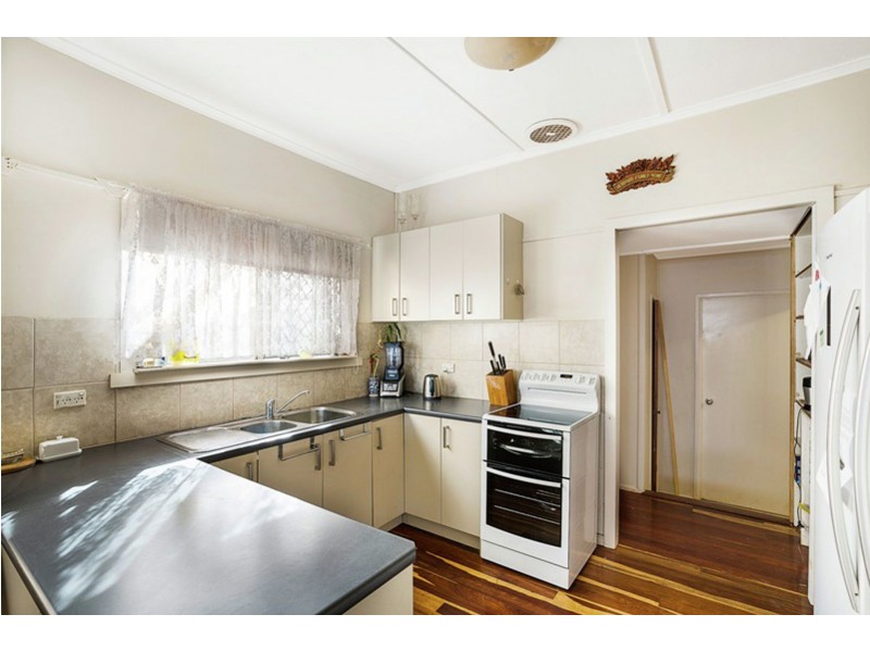 57 Glenvale Road, Newtown QLD 4350
