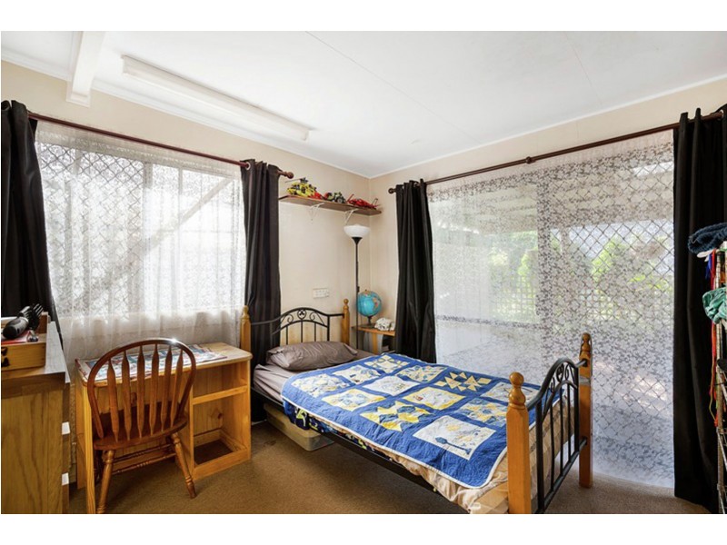 57 Glenvale Road, Newtown QLD 4350