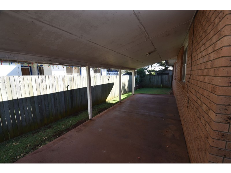 1B Atkinson Street, South Toowoomba QLD 4350