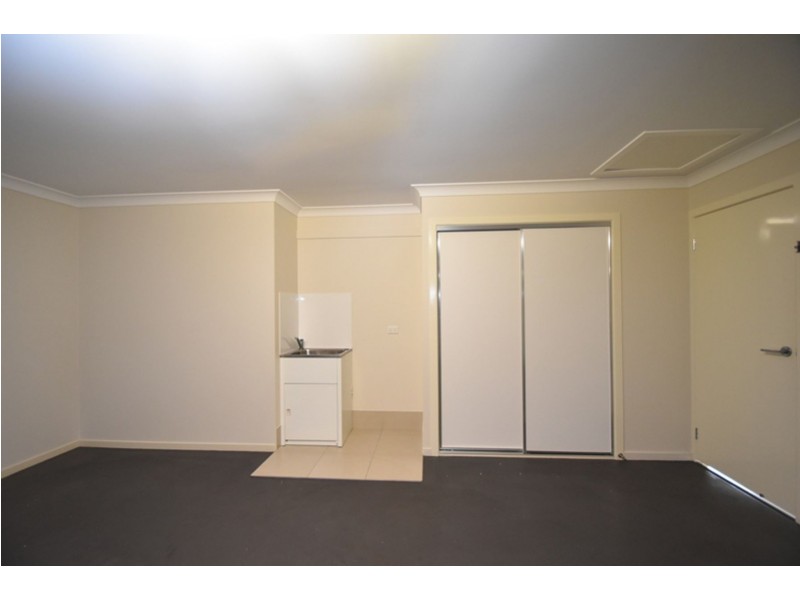 2/15a Searle Street, South Toowoomba QLD 4350