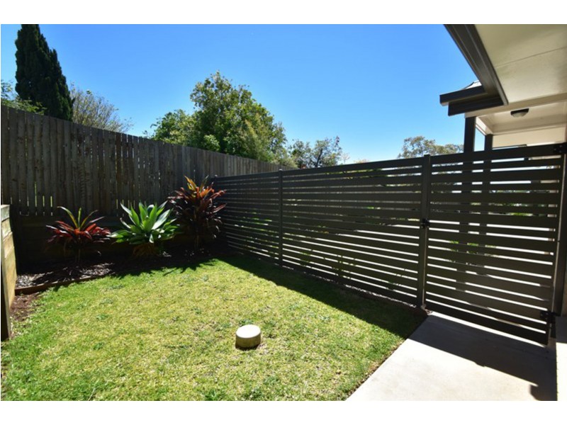2/15a Searle Street, South Toowoomba QLD 4350