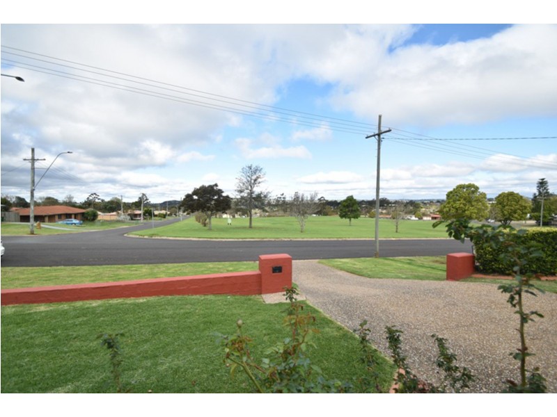 19 Watervale Street, Wilsonton Heights QLD 4350