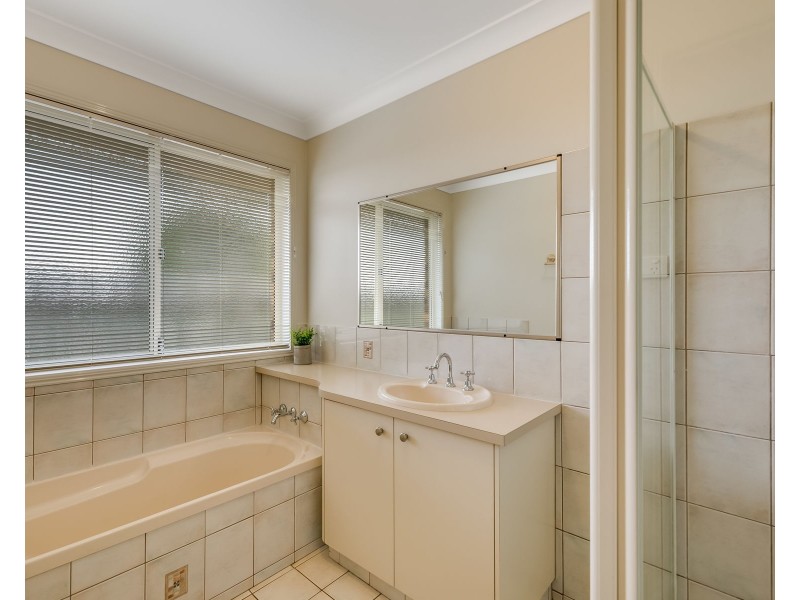 3 Kensington Court, Darling Heights QLD 4350
