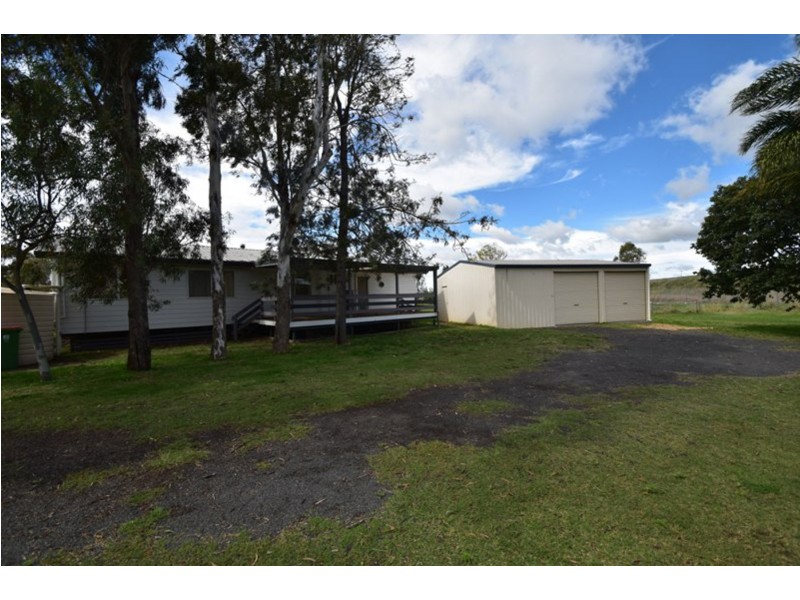 30 Balfour Street, Wyreema QLD 4352