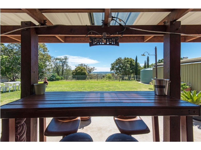 597 Bridge Street, Cotswold Hills QLD 4350