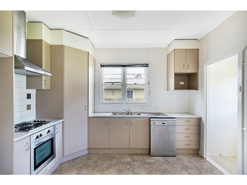 4 Beirne Street, South Toowoomba QLD 4350