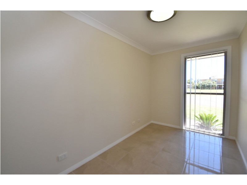 6 Argus Court, Middle Ridge QLD 4350