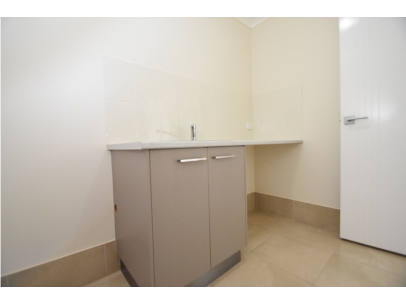 6 Argus Court, Middle Ridge QLD 4350