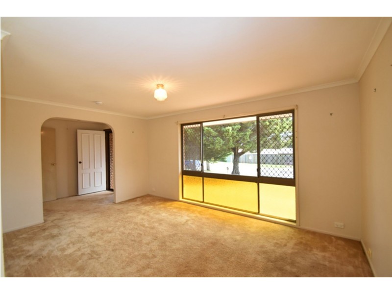 2 Champagne Crescent, Wilsonton Heights QLD 4350