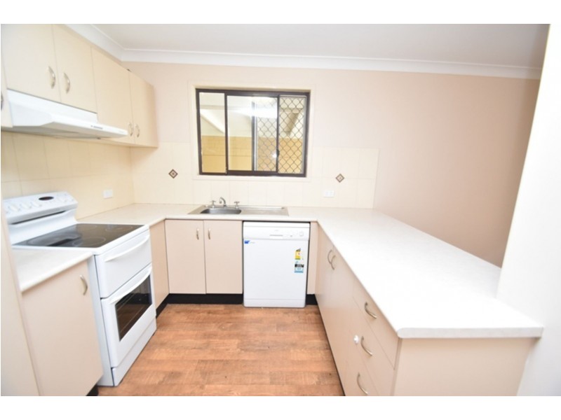 1/70 Hursley Road, Newtown QLD 4350
