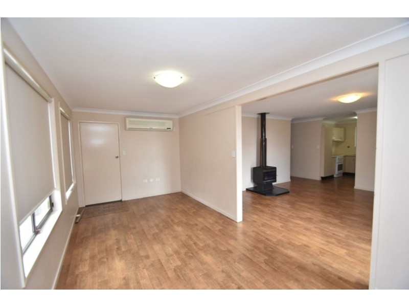 1/70 Hursley Road, Newtown QLD 4350