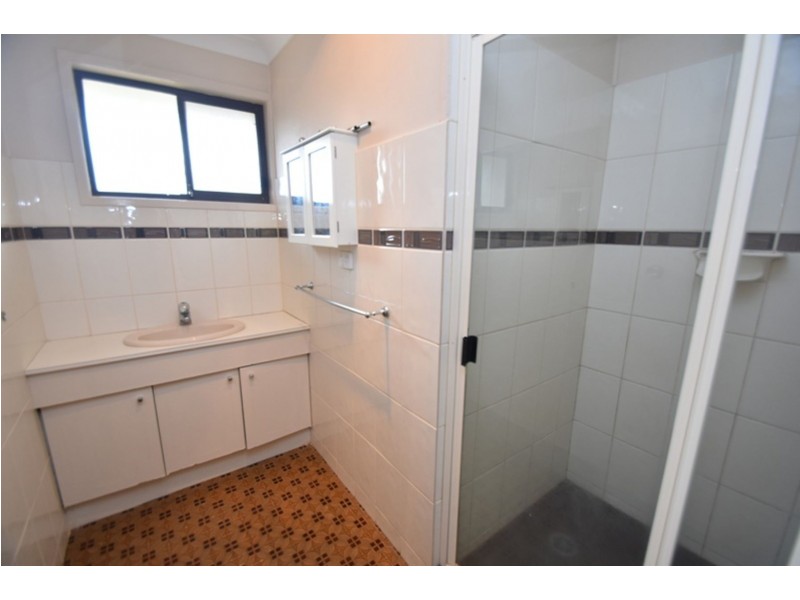 1/70 Hursley Road, Newtown QLD 4350