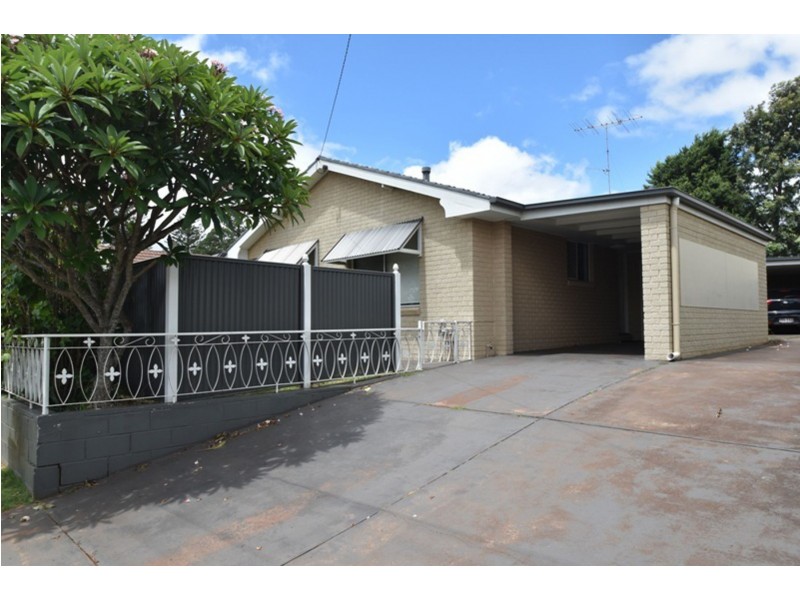 1/70 Hursley Road, Newtown QLD 4350