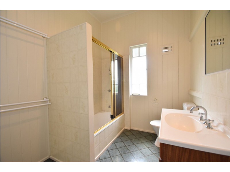 85a Bridge Street, Mount Lofty QLD 4350