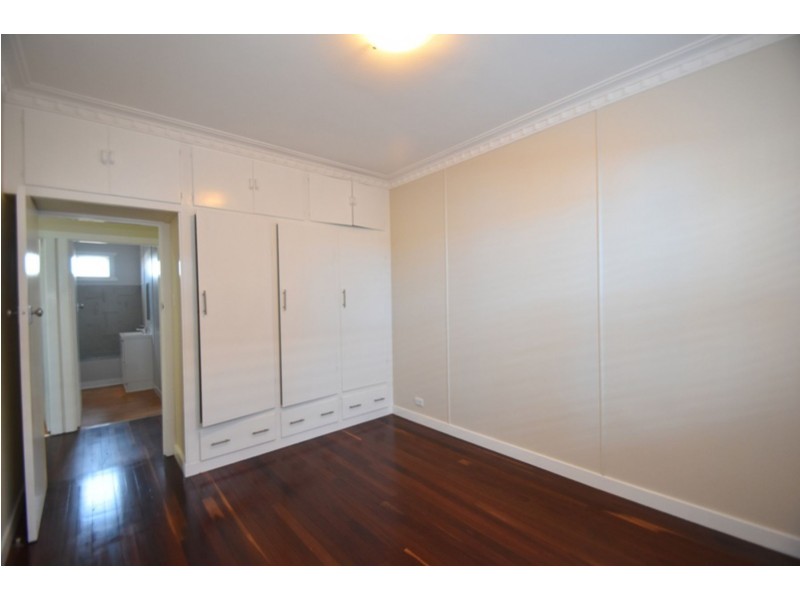 25a West Street, Newtown QLD 4350