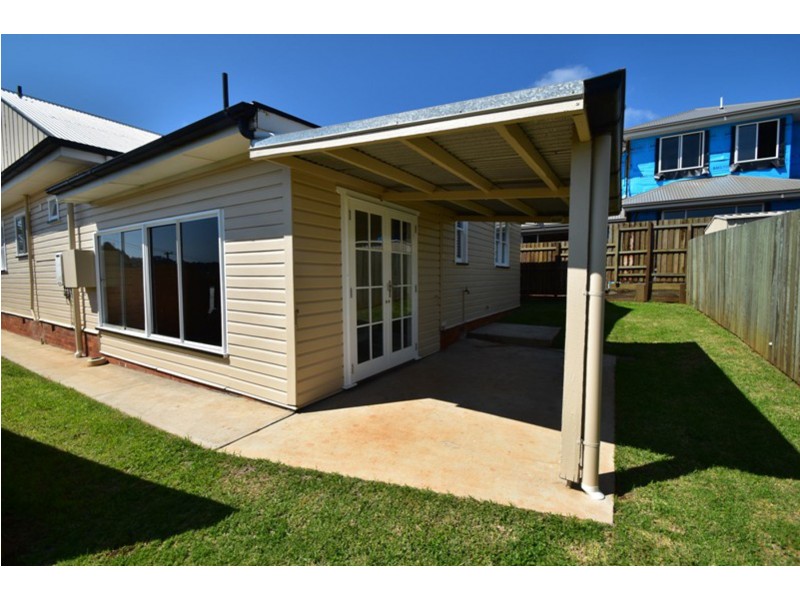 25a West Street, Newtown QLD 4350
